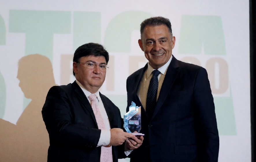 Juiz do TJ-SP é homenageado com  Prêmio Nacional Justiça em Foco 