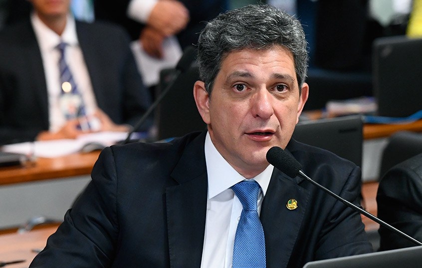 Debate sobre Profimed expõe disputa entre MEC e CFM