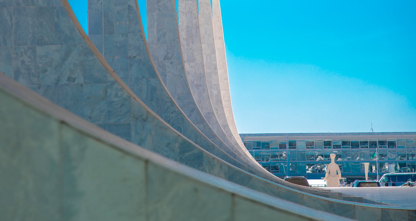 Declarados inconstitucionais trechos de regras de PE sobre licenciamento de antenas de telecomunicações 