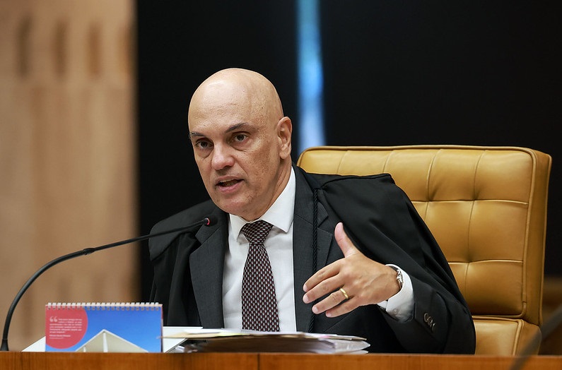 Moraes valida acordo que suspende ação contra deputado réu por 8/1