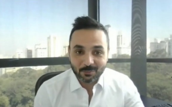 Corte de horas extras habituais pode gerar indenização ao trabalhador, alertam especialistas
