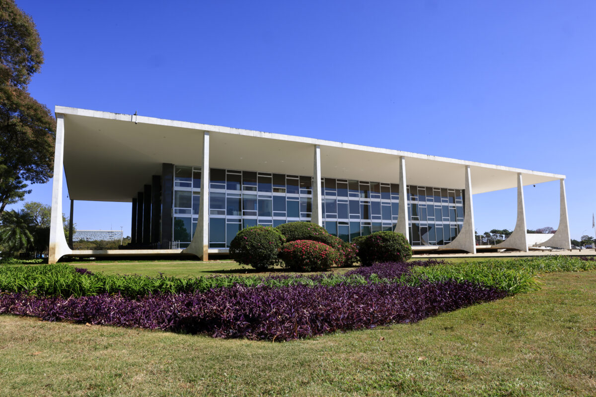 Reconhecida repercussão geral ao fornecimento judicial de produtos derivados de cannabis sem registro sanitário